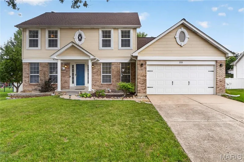 215 Waterford Crossing Drive, Dardenne Prairie, MO 63368 — listing photo 1 of 33