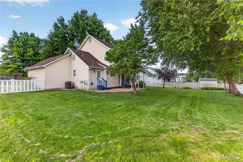 215 Waterford Crossing Drive, Dardenne Prairie, MO 63368 — listing photo 31 of 33