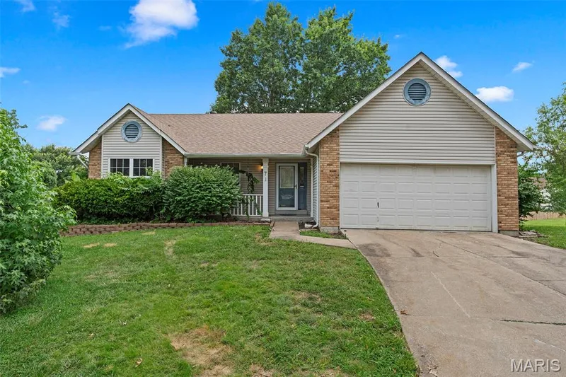 7 Cornwallis Court, O'Fallon, MO 63368 — listing photo 2 of 51