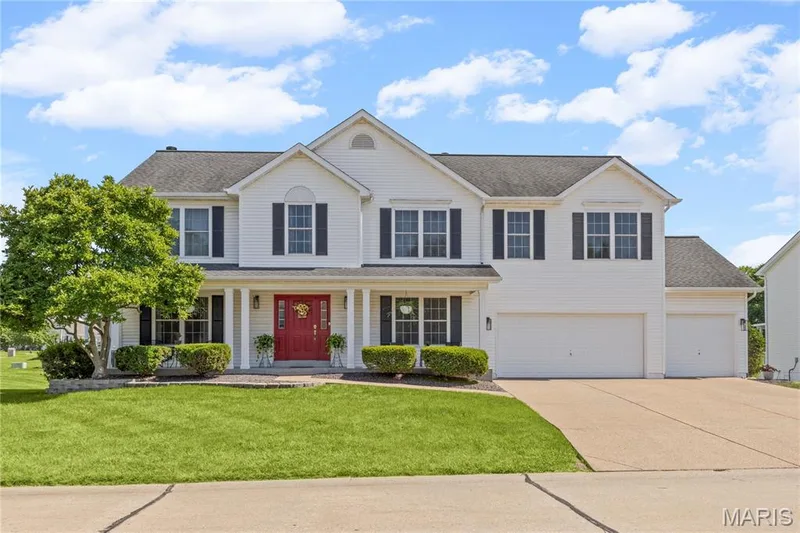 32 Lisa Nicole Court, St Peters, MO 63376 — listing photo 3 of 37
