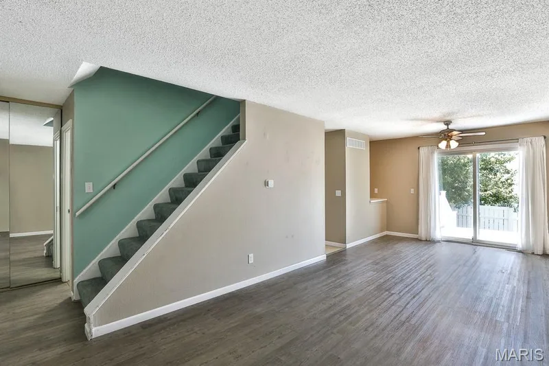 139 Condor Court #139, St Charles, MO 63303 — listing photo 4 of 36