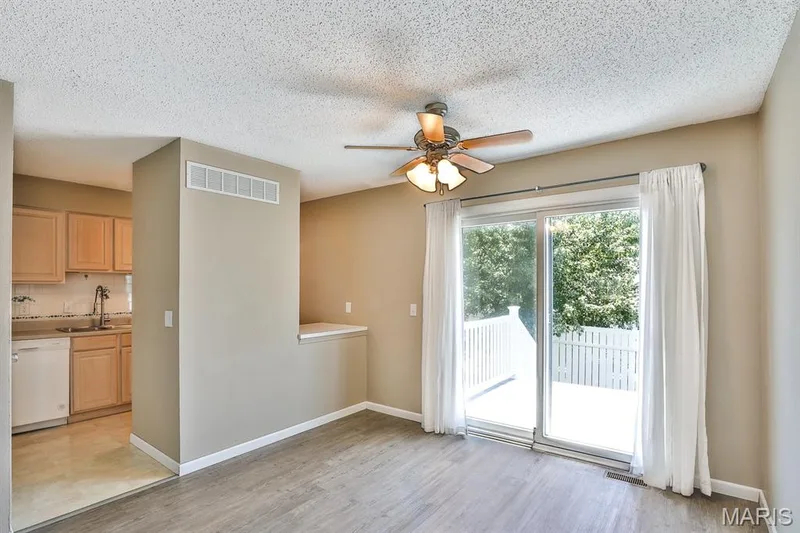 139 Condor Court #139, St Charles, MO 63303 — listing photo 8 of 36