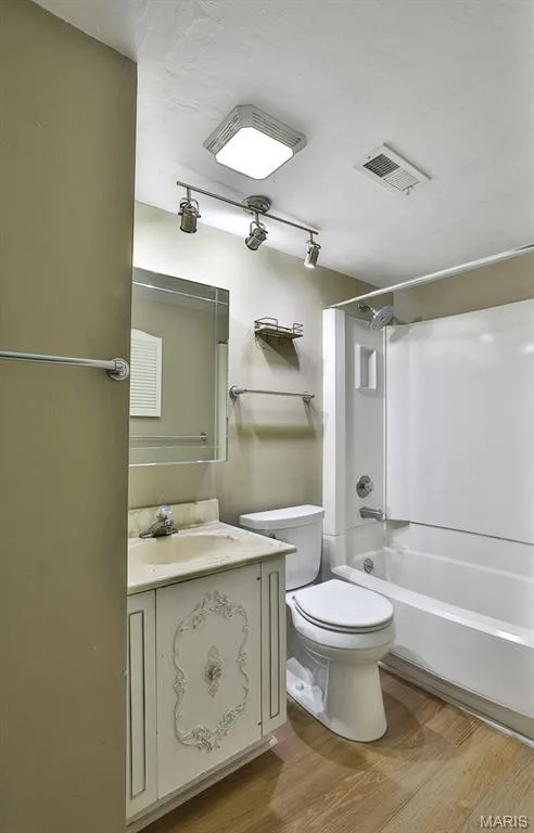 139 Condor Court #139, St Charles, MO 63303 — listing photo 17 of 36