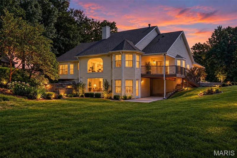 1 Big Bluff Court, St Charles, MO 63304 — listing photo 9 of 61