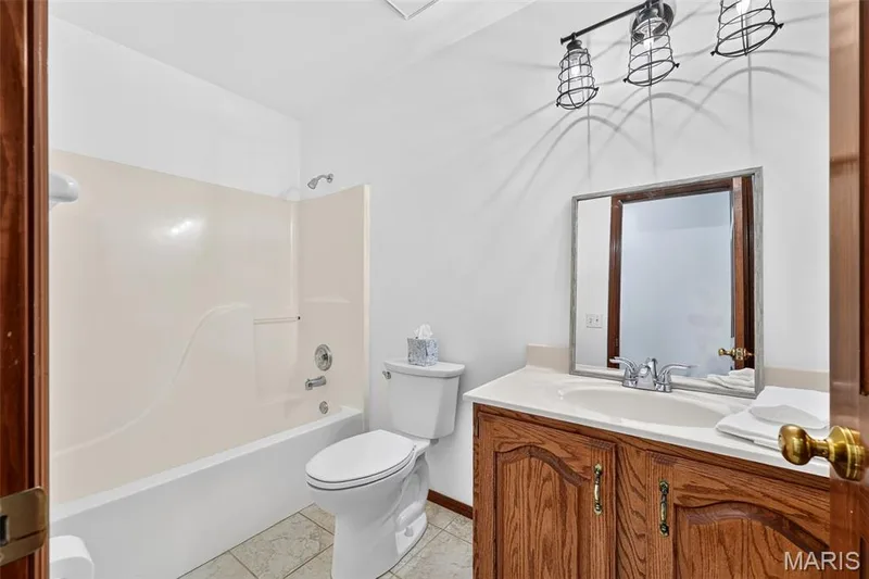 1 Big Bluff Court, St Charles, MO 63304 — listing photo 25 of 61