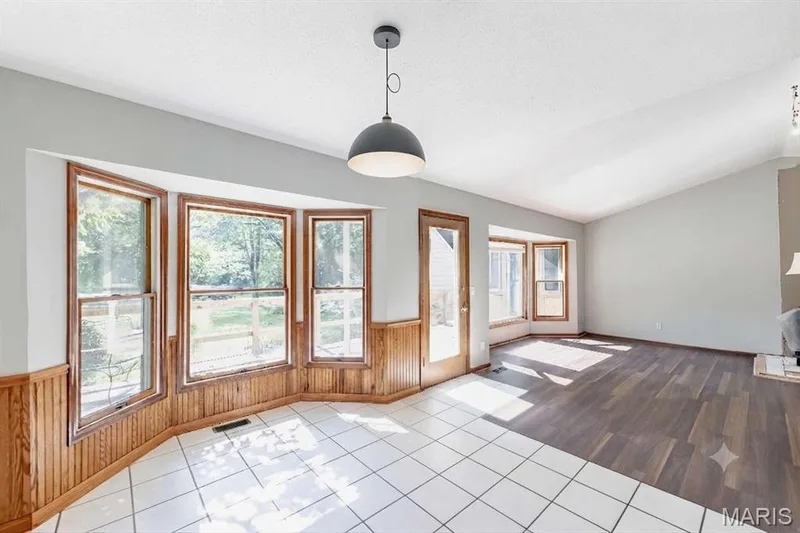 6 Deer Creek Drive, O'Fallon, MO 63366 — listing photo 4 of 25