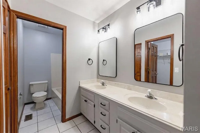 6 Deer Creek Drive, O'Fallon, MO 63366 — listing photo 12 of 25