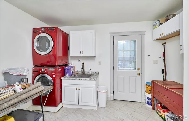 Laundry Room — 18505 Wild Horse Creek Road, Wildwood, MO 63005