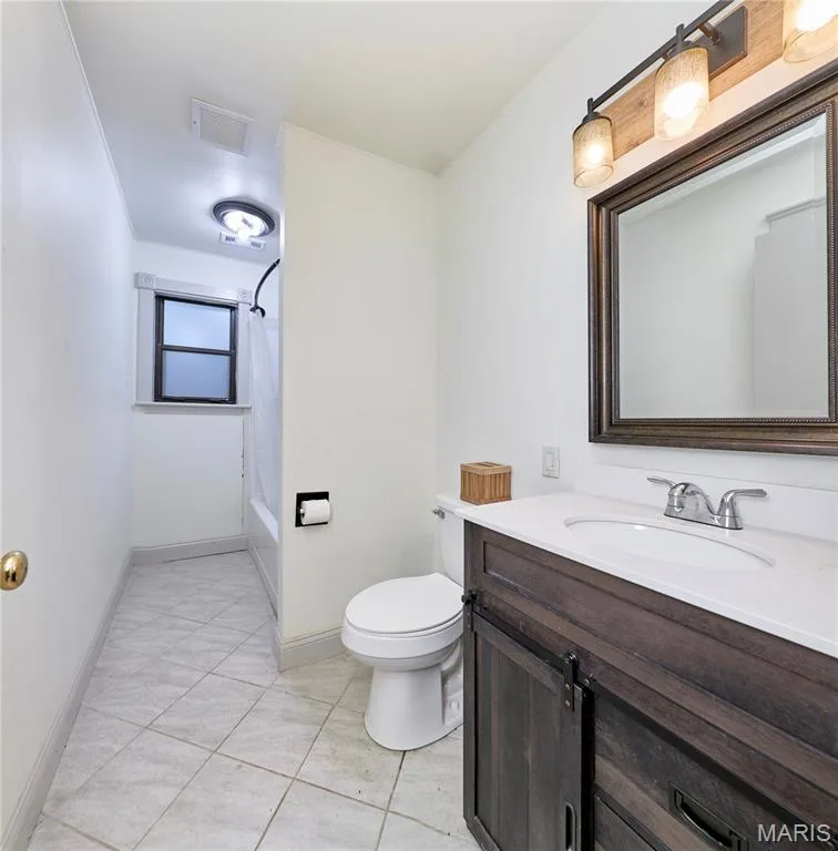 Main Bathroom — 18505 Wild Horse Creek Road, Wildwood, MO 63005