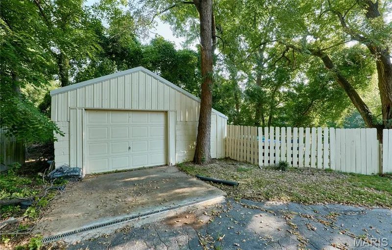 1 Car Oversized Detached Garage — 18505 Wild Horse Creek Road, Wildwood, MO 63005