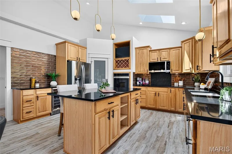512 Meadowfield Lane, Wentzville, MO 63385 — listing photo 13 of 45