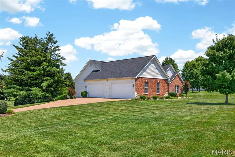 512 Meadowfield Lane, Wentzville, MO 63385 — listing photo 44 of 45