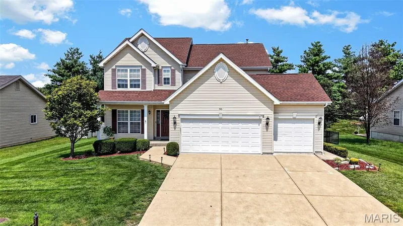 743 Springfield Drive, Wentzville, MO β listing photo 1