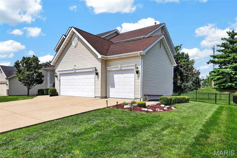 743 Springfield Drive, Wentzville, MO 63385 — listing photo 2 of 66