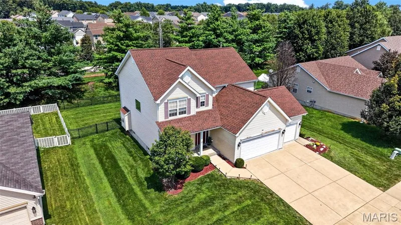 743 Springfield Drive, Wentzville, MO 63385 — listing photo 3 of 66