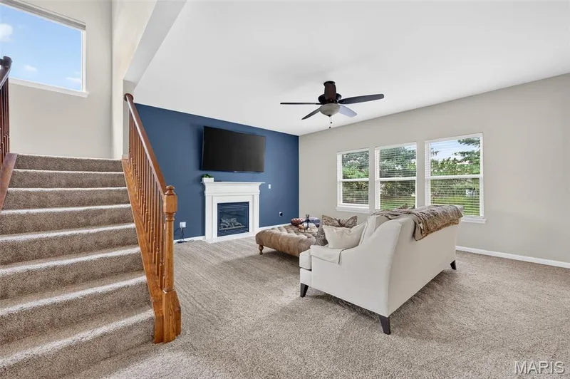 Family room — 743 Springfield Drive, Wentzville, MO 63385