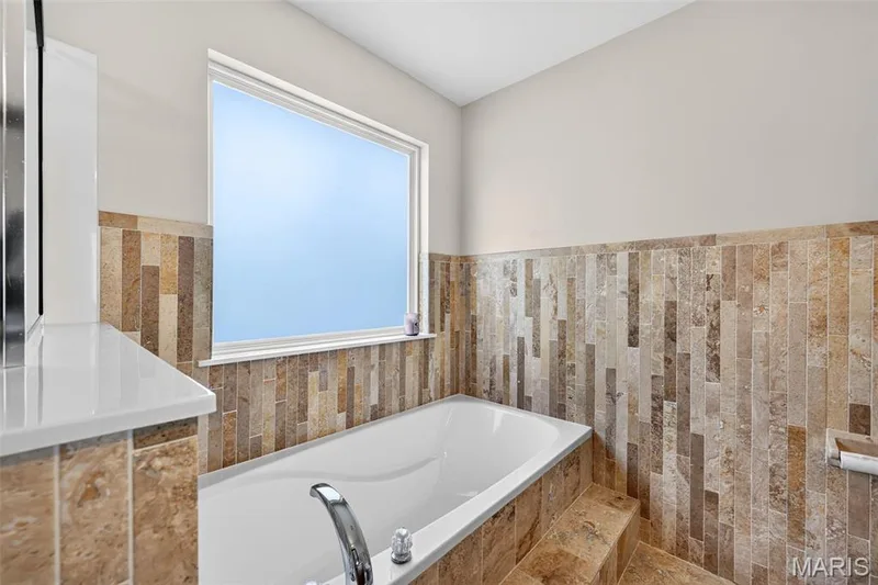 Separate soaking tub — 743 Springfield Drive, Wentzville, MO 63385