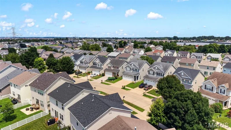 3128 Timberlodge Landing, St Charles, MO 63301 — listing photo 5 of 31