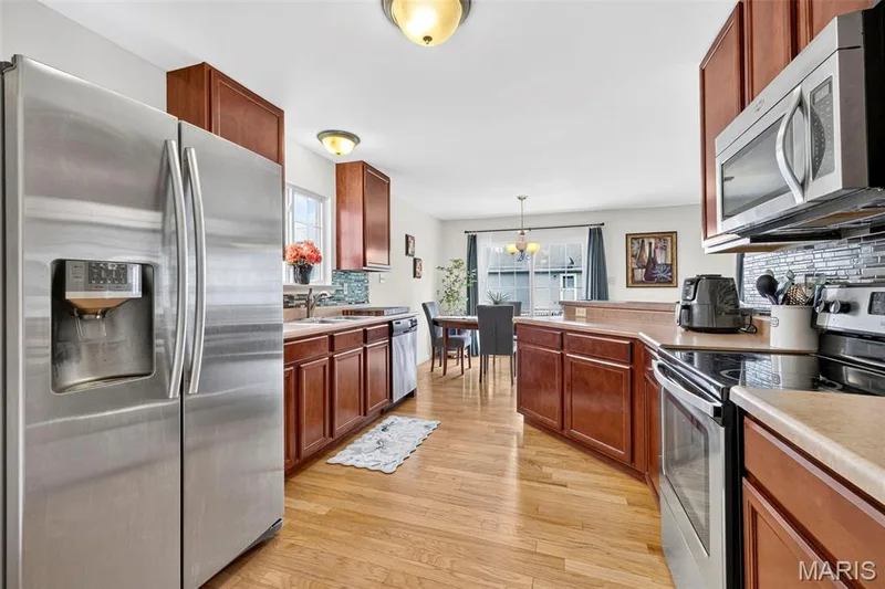 3128 Timberlodge Landing, St Charles, MO 63301 — listing photo 11 of 31