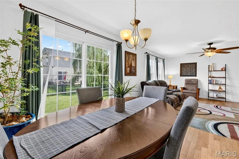 3128 Timberlodge Landing, St Charles, MO 63301 — listing photo 15 of 31