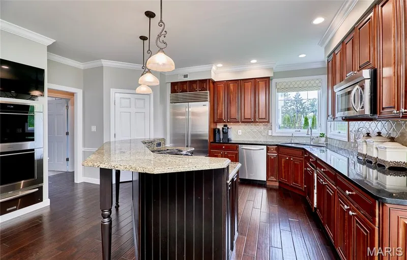 Walk-in Pantry, Gas Cooktop, top-of-the-line appliances and built-in double ovens with warmer — 2323 Wellington Estates Drive, Chesterfield, MO 63017