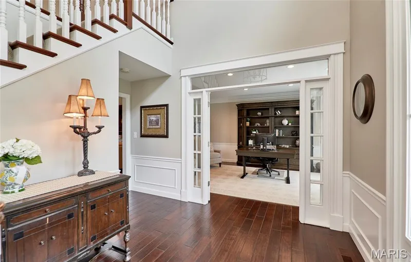 2323 Wellington Estates Drive, Chesterfield, MO 63017 — listing photo 10 of 70