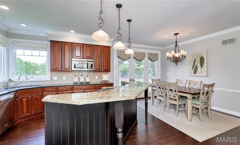 2323 Wellington Estates Drive, Chesterfield, MO 63017 — listing photo 21 of 70