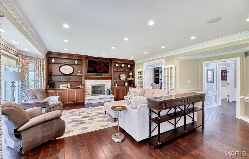 2323 Wellington Estates Drive, Chesterfield, MO 63017 — listing photo 23 of 70