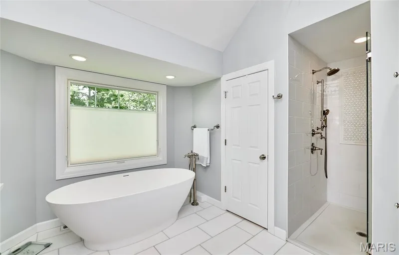 2323 Wellington Estates Drive, Chesterfield, MO 63017 — listing photo 34 of 70