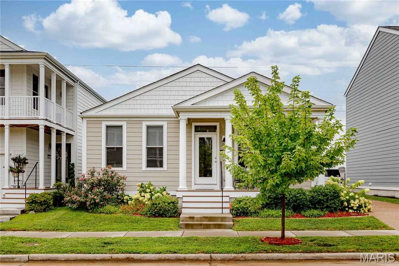 3405 Simeon Bunker Street, St Charles, MO 63301 — listing photo 2 of 32