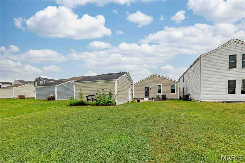 3405 Simeon Bunker Street, St Charles, MO 63301 — listing photo 5 of 32