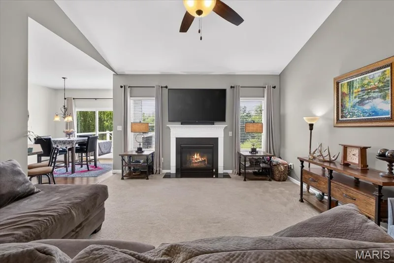 323 Mason Glen Drive, Lake St. Louis, MO 63367 — listing photo 4 of 42