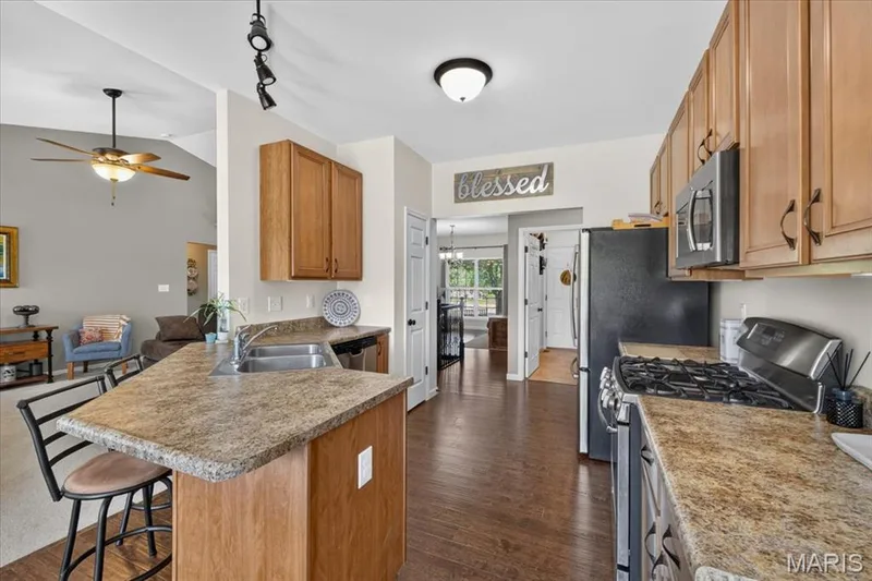 323 Mason Glen Drive, Lake St. Louis, MO 63367 — listing photo 11 of 42