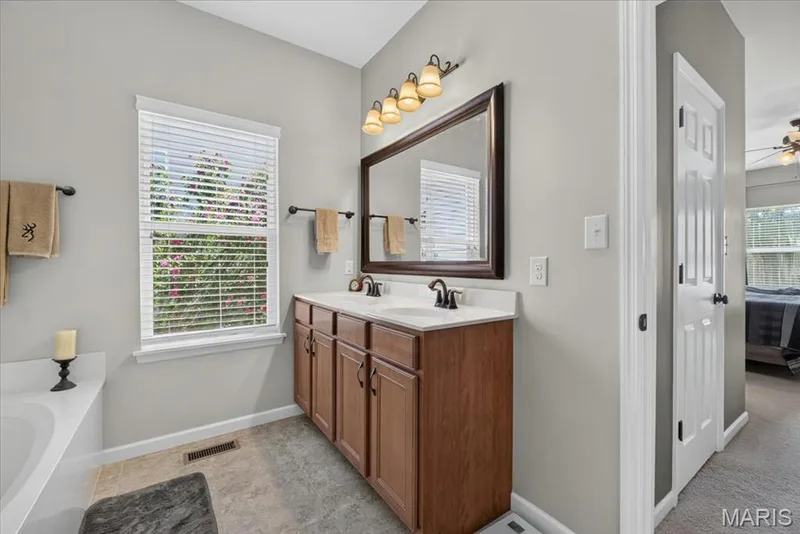 323 Mason Glen Drive, Lake St. Louis, MO 63367 — listing photo 19 of 42