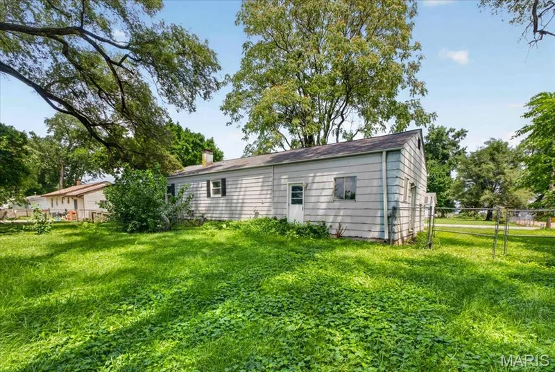 2610 Susan Avenue, St Charles, MO 63301 — listing photo 15 of 16
