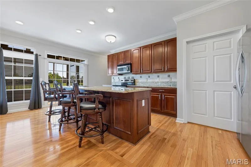 253 Meadows Of Wildwood Boulevard, Grover, MO 63040 — listing photo 16 of 53