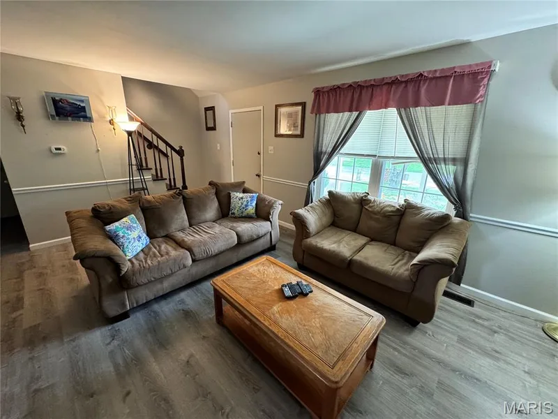 38 W Garden Walk Drive, St Peters, MO 63376 — listing photo 2 of 26