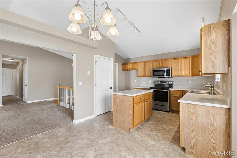2817 Grand Slam Drive, O'Fallon, MO 63366 — listing photo 10 of 27