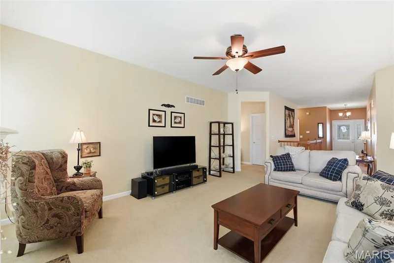 473 Angelique Place, St Charles, MO 63303 — listing photo 6 of 24
