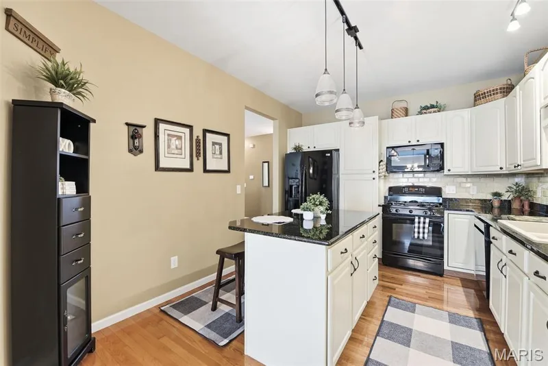 473 Angelique Place, St Charles, MO 63303 — listing photo 9 of 24