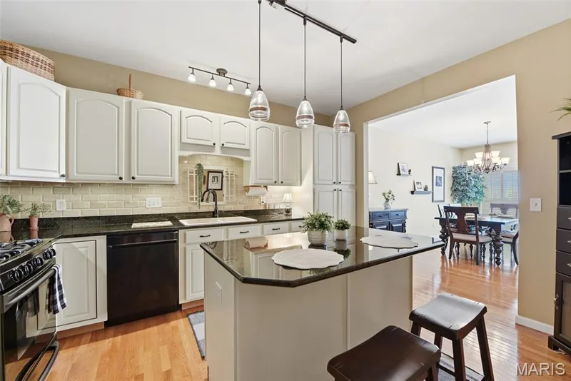 473 Angelique Place, St Charles, MO 63303 — listing photo 10 of 24