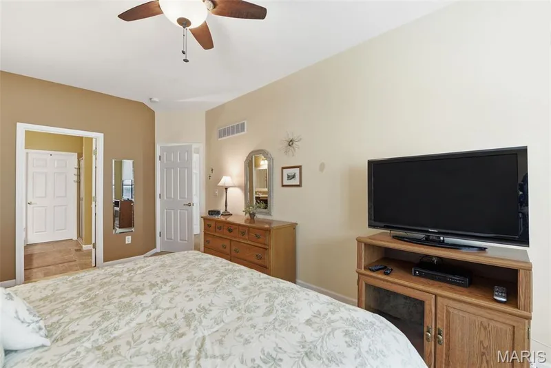 473 Angelique Place, St Charles, MO 63303 — listing photo 13 of 24