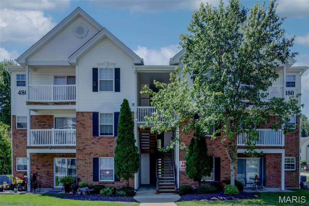 Welcome to 480 Benton! — 480 Benton Drive #F, St Peters, MO 63376