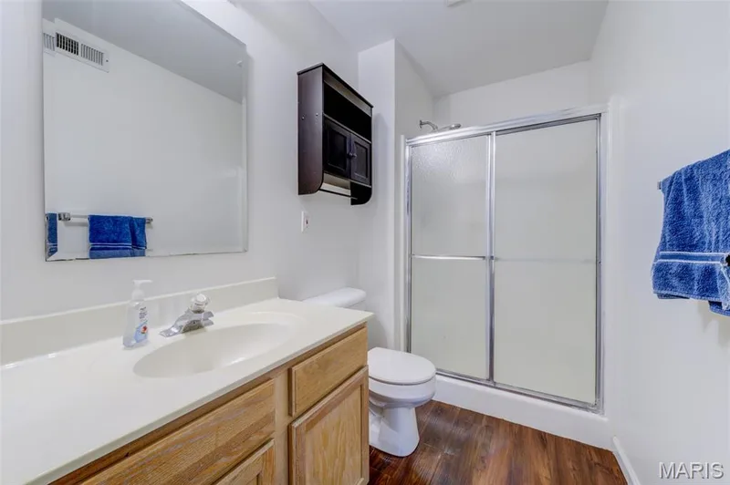 Full primary bath. — 480 Benton Drive #F, St Peters, MO 63376