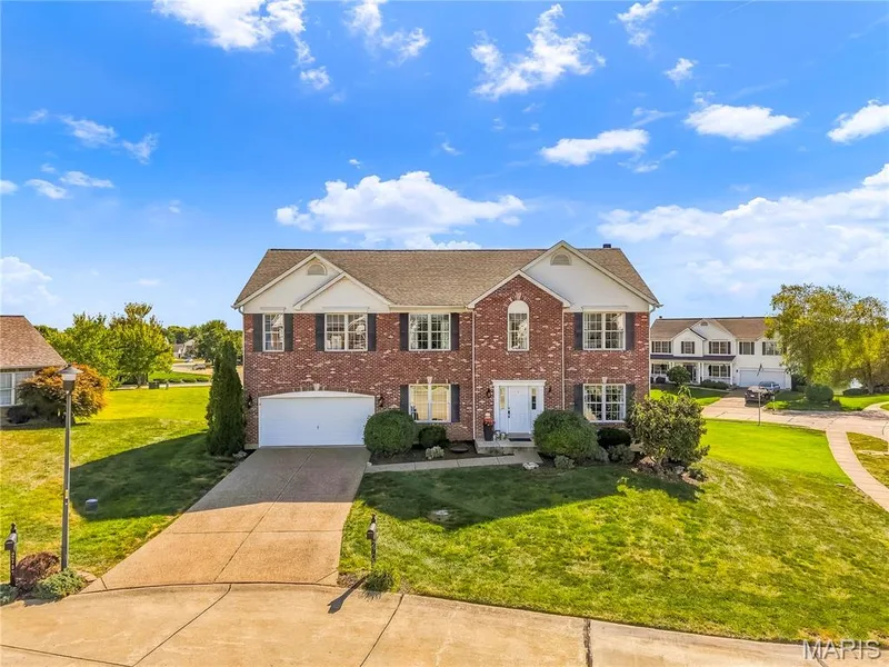 2703 Angle Gate Circle, O'Fallon, MO 63368 — listing photo 4 of 82