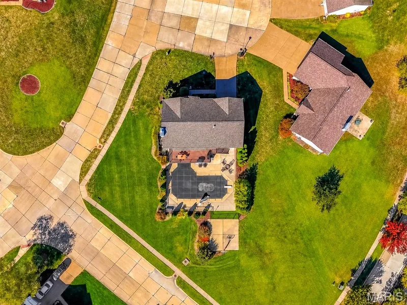 2703 Angle Gate Circle, O'Fallon, MO 63368 — listing photo 7 of 82