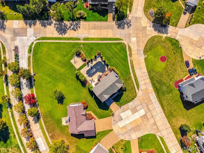 2703 Angle Gate Circle, O'Fallon, MO 63368 — listing photo 8 of 82