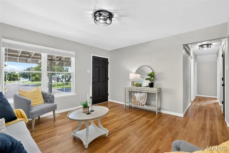 807 Saint Bernard Drive, O'Fallon, MO 63366 — listing photo 6 of 29
