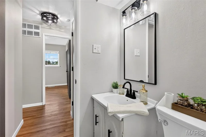 807 Saint Bernard Drive, O'Fallon, MO 63366 — listing photo 13 of 29