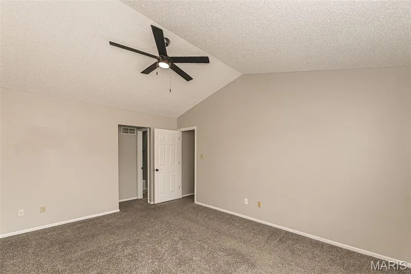 428 Chelsea Way Drive, St Charles, MO 63304 — listing photo 20 of 42